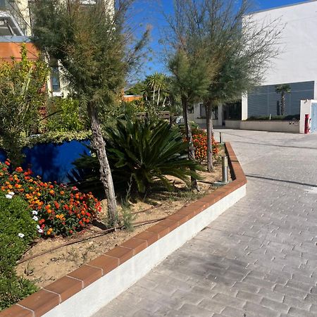 Atico En Port Gran Roses Apartamento Exterior foto